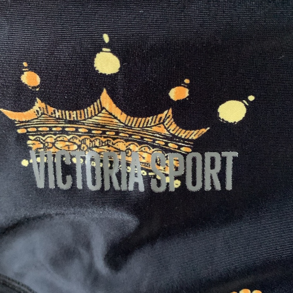 Victoria’s Secret Sport sz XS legging satiny feel and look crowns tiaras euc - Picture 8 of 8